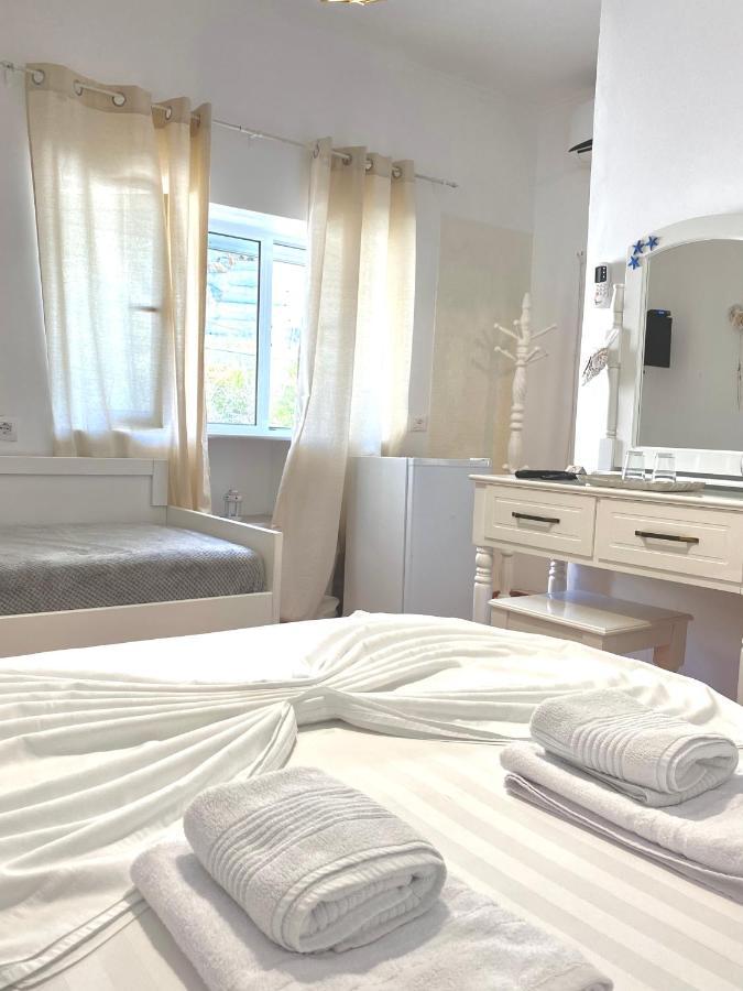 Las Nubes Rooms Himare Exterior photo